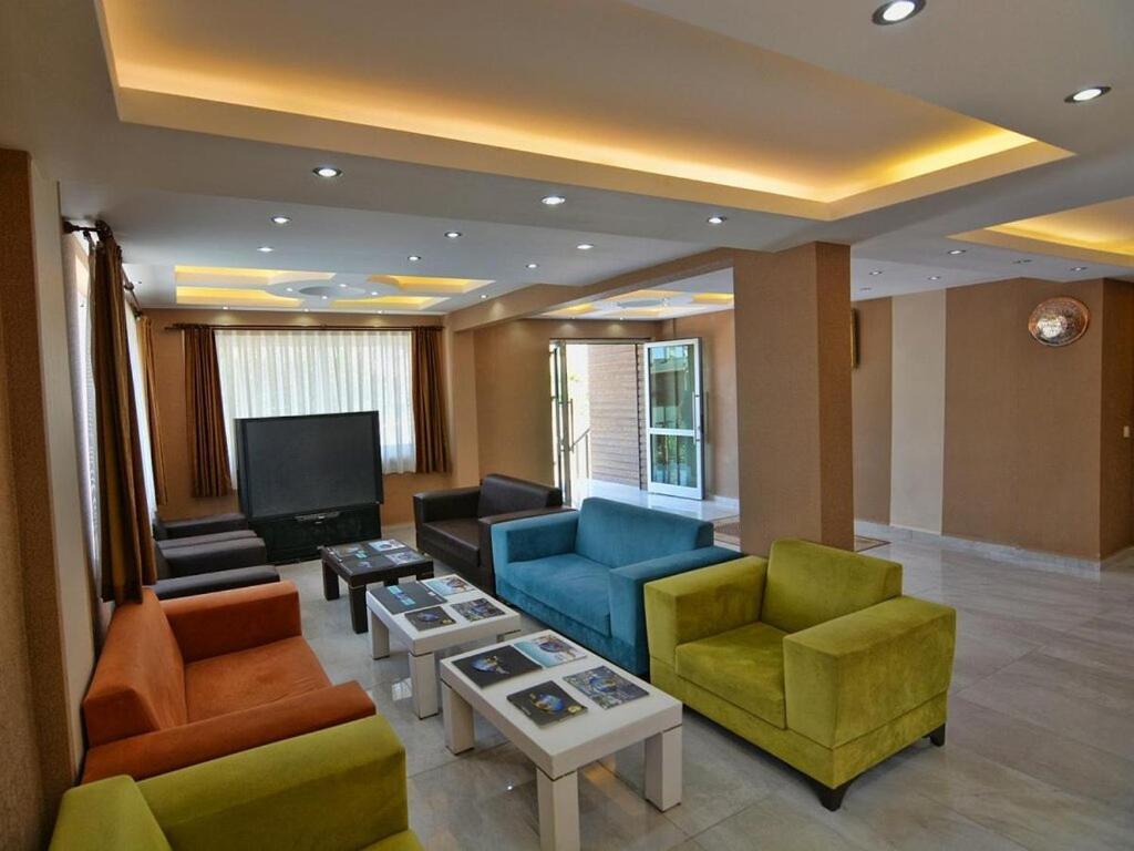 Airport Guelluek Otel Milas エクステリア 写真